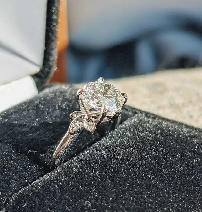 Michael Gabriels - Lab Grown Diamonds Engagement Rings and Jewelry 5