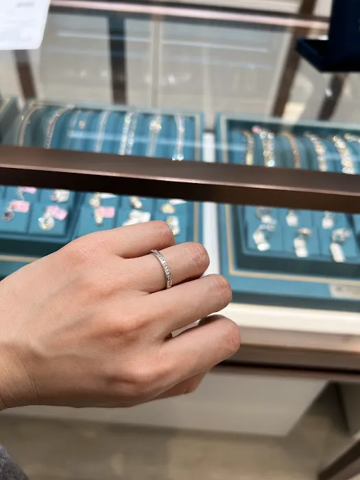 Magnolia Jewelers - 春興珠寶錶行 5