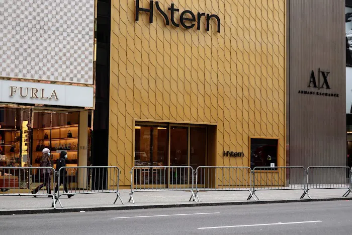 H.Stern 4