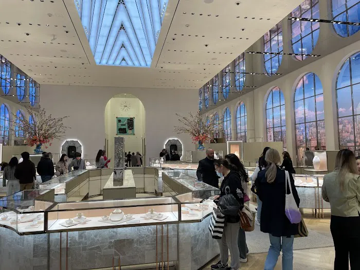 Tiffany & Co. - The Landmark 4