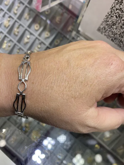 Adina's Jewelry & Co. Inc 4