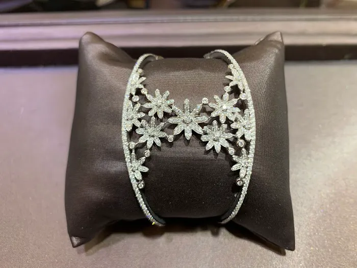 Zack and Elle Jewelers 4