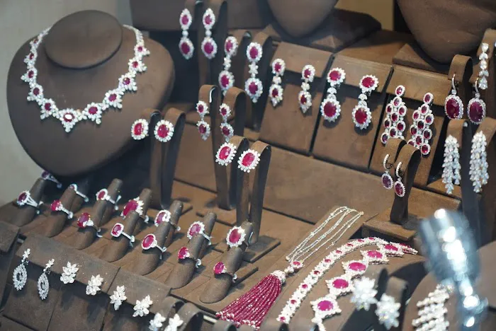 Javier The Jeweler 4