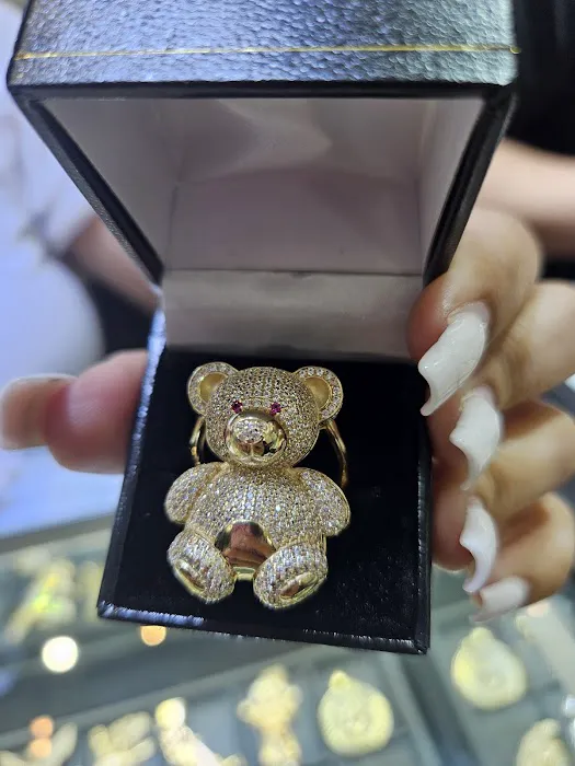 Javier The Jeweler 4