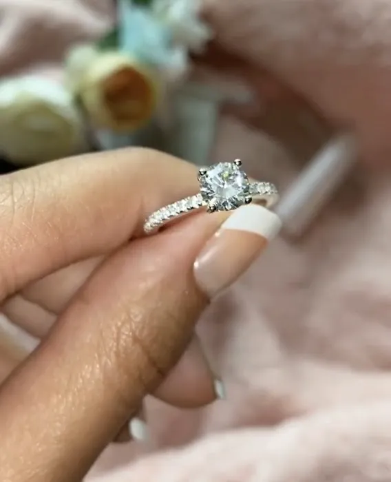 KIND DIAMONDS 4