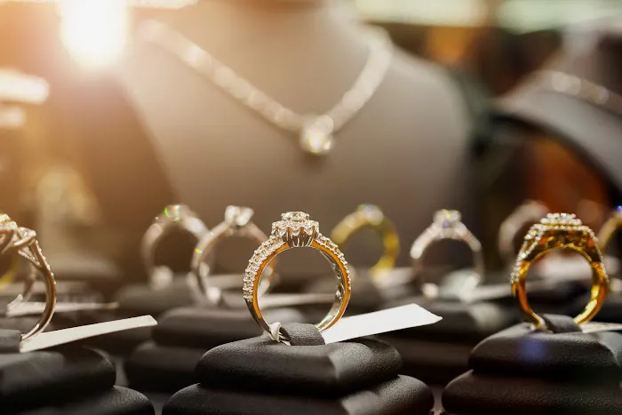 Lenox Gold Market 4