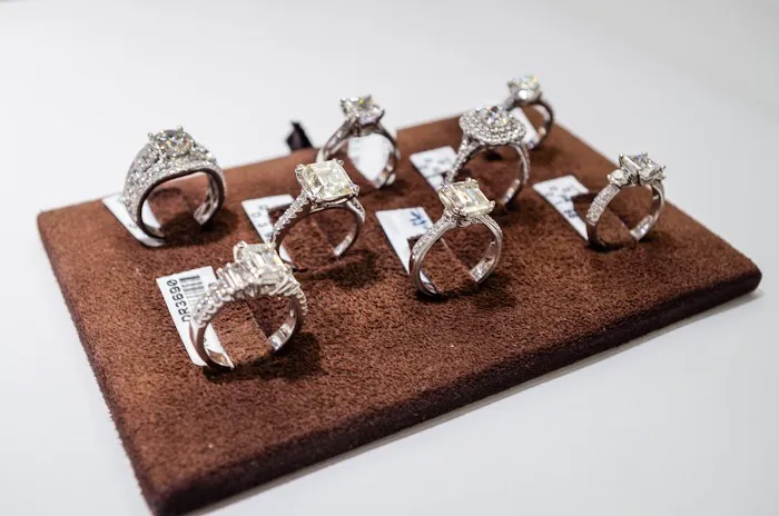 H H Jewelry 4