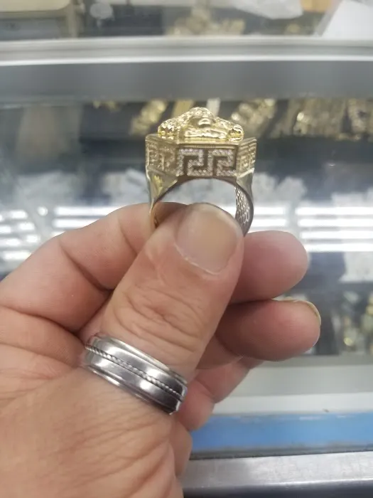 St Carmen Jewelers 4