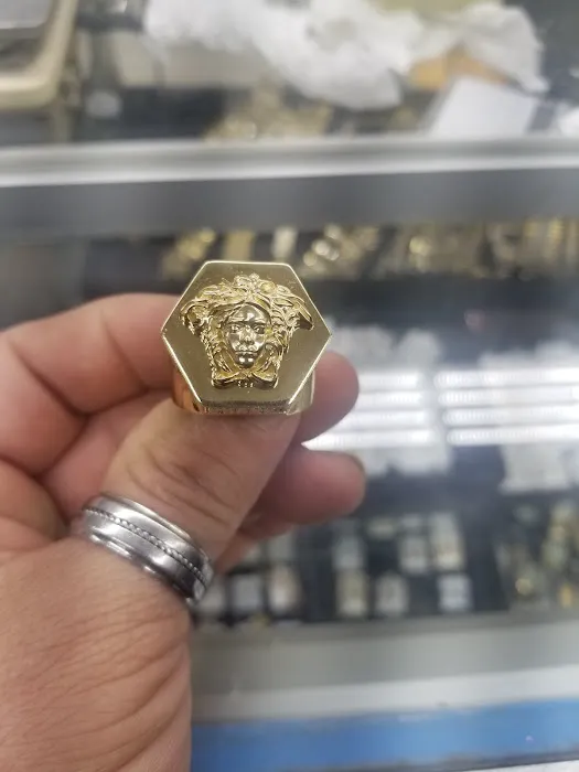 St Carmen Jewelers 4