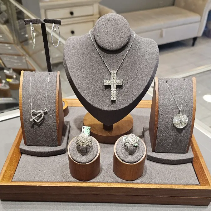 Eric Jewelers 5