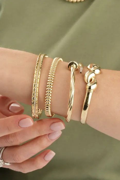 Diamond Queen Jewelry 4