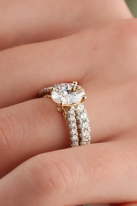 Diamond Queen Jewelry 4