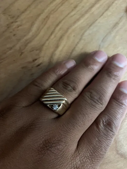 Amoros Jewelers Shop 4