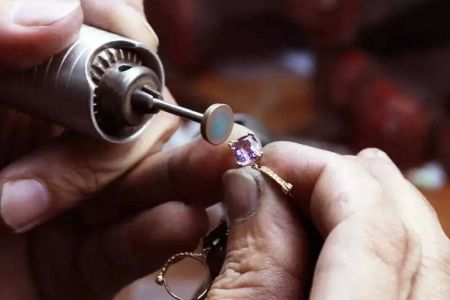 Expert Professional Jewelry Cleaning Services to Restore Your Jewelry's Shine