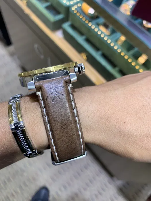 Diamond Hut Jewelers 5