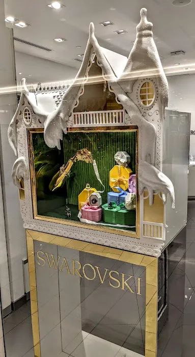 Swarovski 4