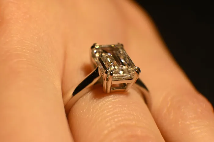 Diamond Hut Jewelers 5