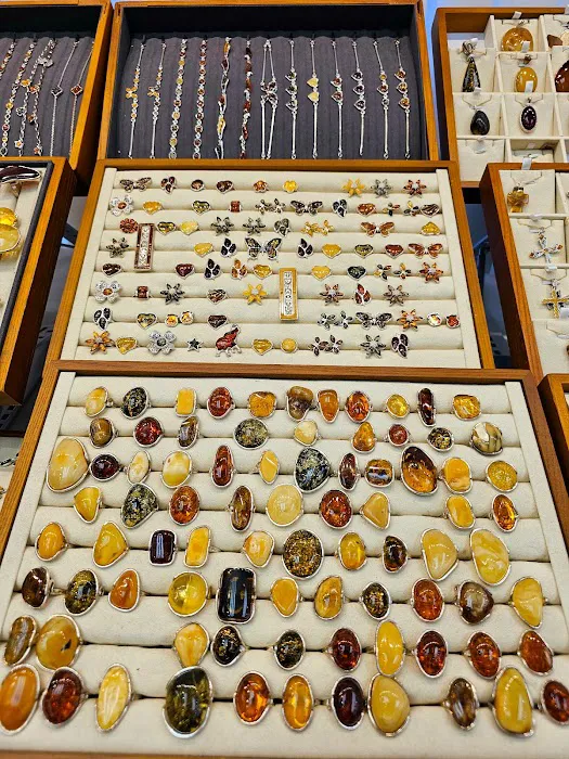 Touch Of Amber - Jewelry Showroom 4