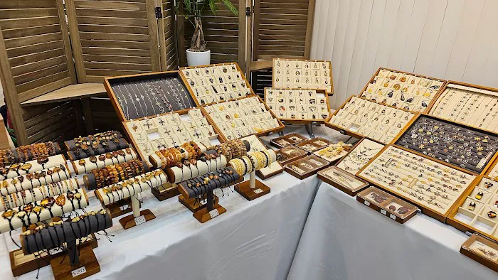 Touch Of Amber - Jewelry Showroom 4
