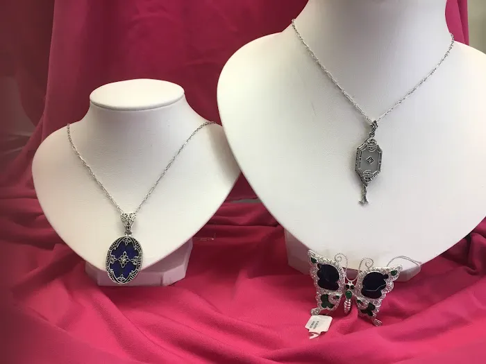 Trio Jewelers 4