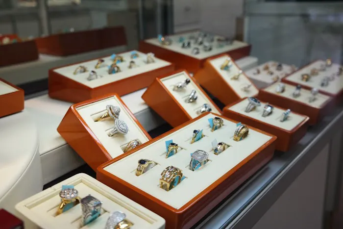 Carbo International Jewelers 5