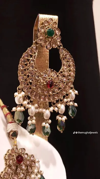 The Mughal Jewels 4