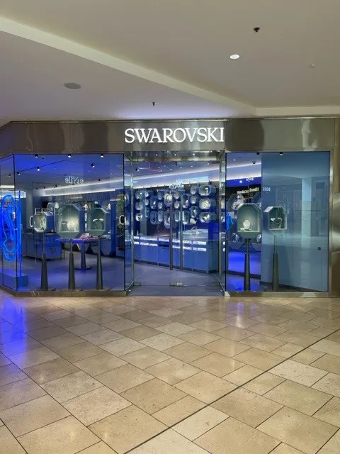 Swarovski 4