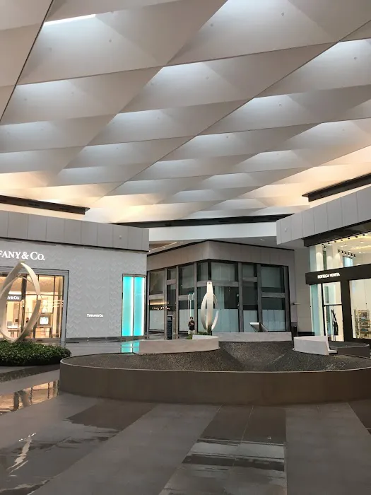 Tiffany & Co. 4