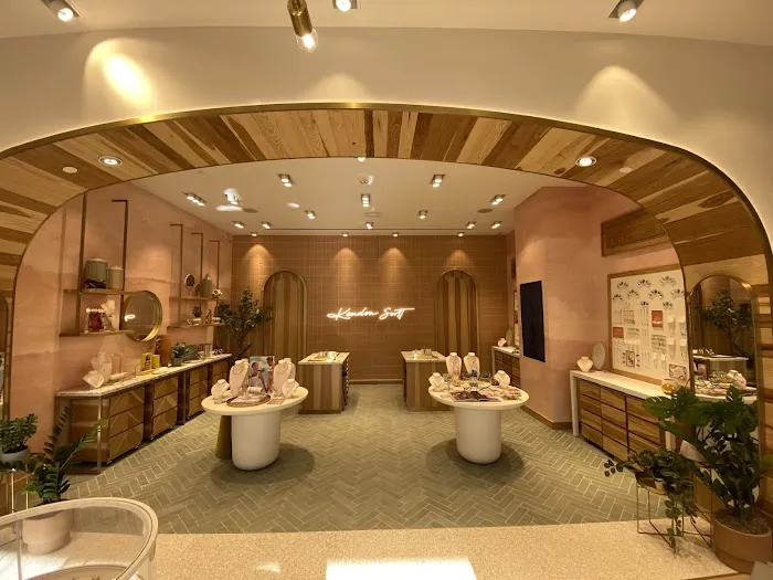 Kendra Scott 4