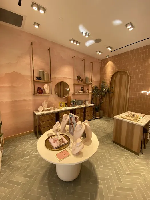 Kendra Scott 4