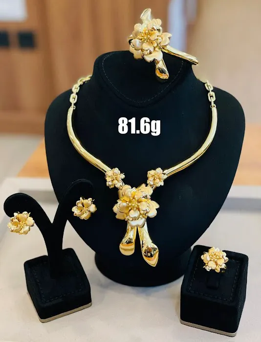 Teegoldpalace llc 5