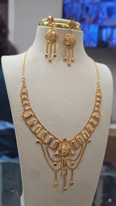 Teegoldpalace llc 5