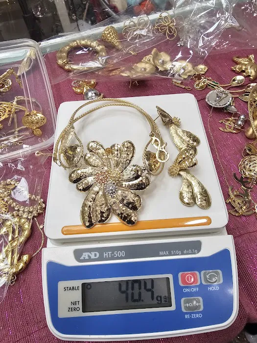 Teegoldpalace llc 5