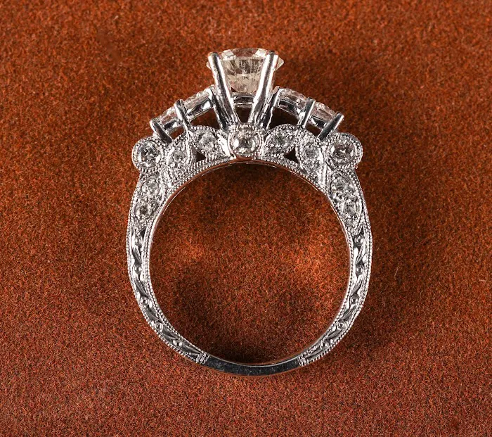 Nouri's Jewelry 4