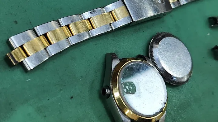 The Jewelry Center 4