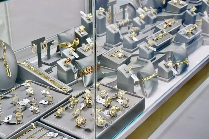 Paris Jewelers 4