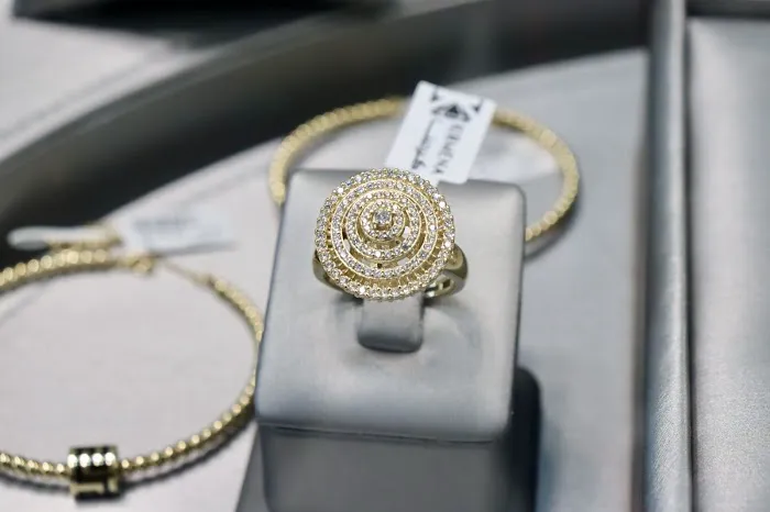 Paris Jewelers 4