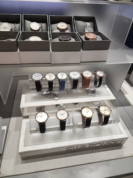 Swarovski 4