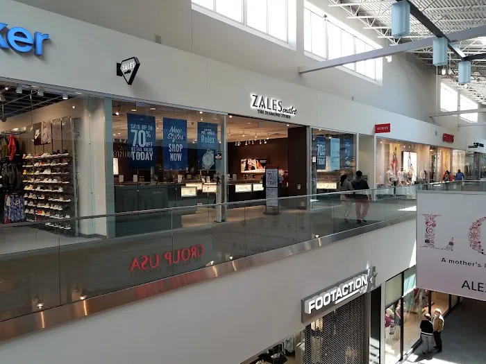 Zales Outlet 4