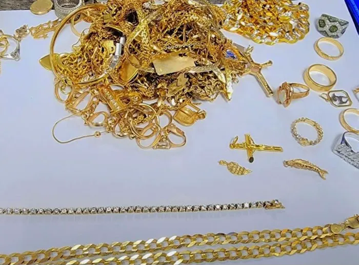 D & S Gold LLC Cash for Gold 4