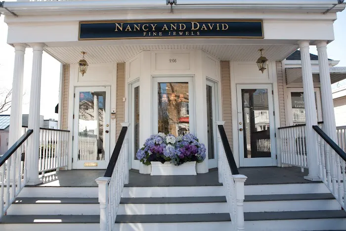 Nancy and David Fine Jewels 4