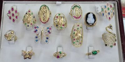 Golden Jewelers & Gift - Shop