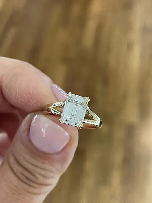 Paris Jewelers 4
