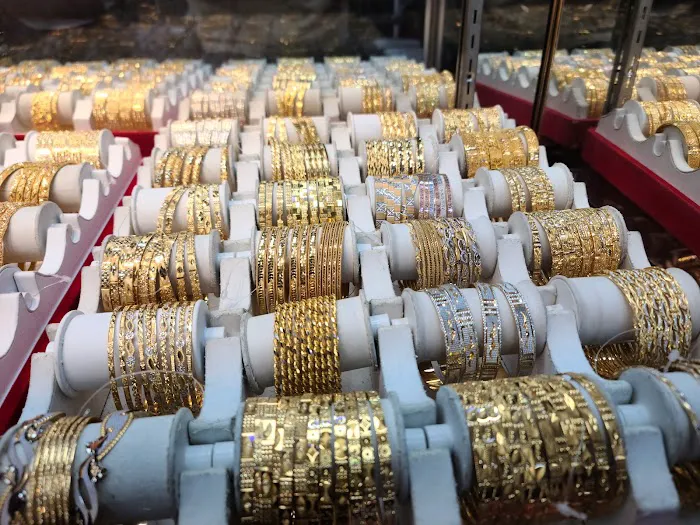 Pyramids Jewelry 4