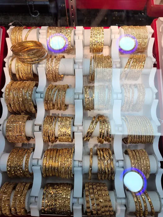 Pyramids Jewelry 4