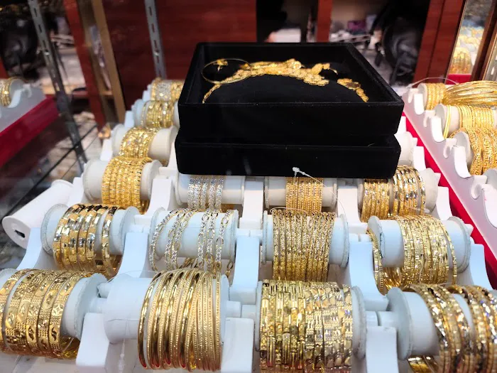 Pyramids Jewelry 4