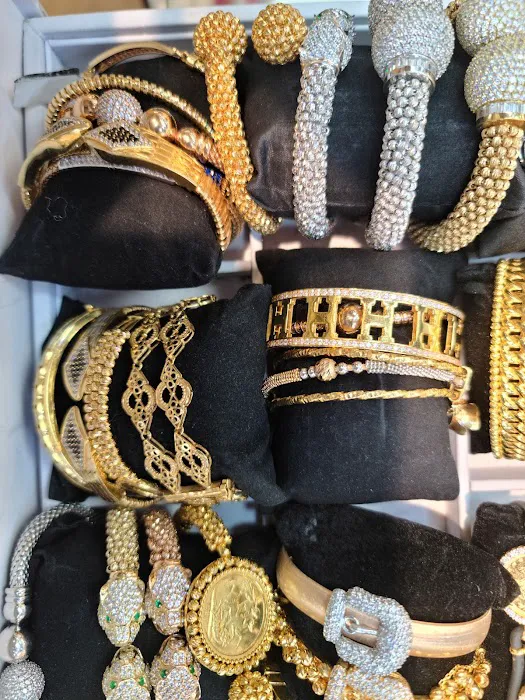 Pyramids Jewelry 4