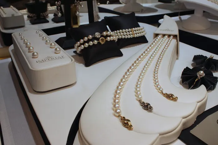 Schroth & Lorenson Jewelers 4
