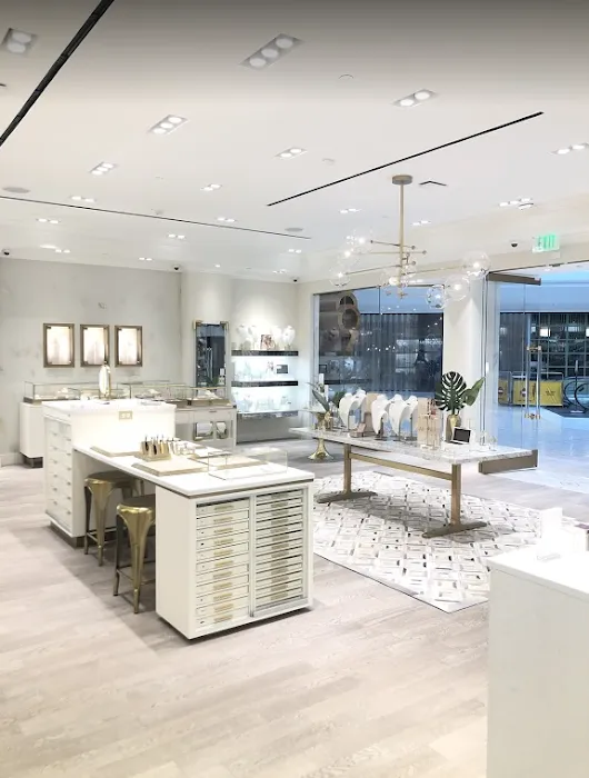 Kendra Scott 5