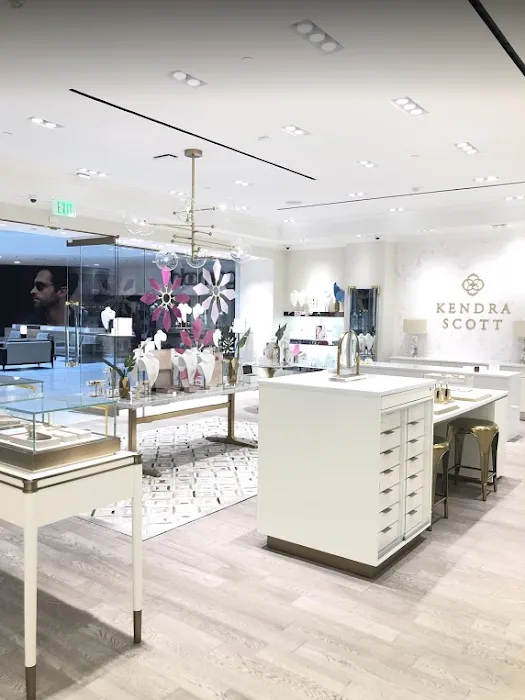 Kendra Scott 5